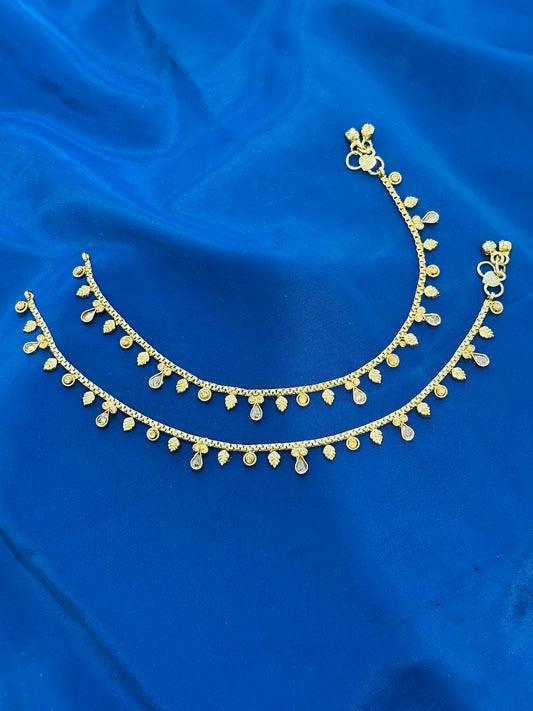 Polki anklets in gold colour - (Code:061)