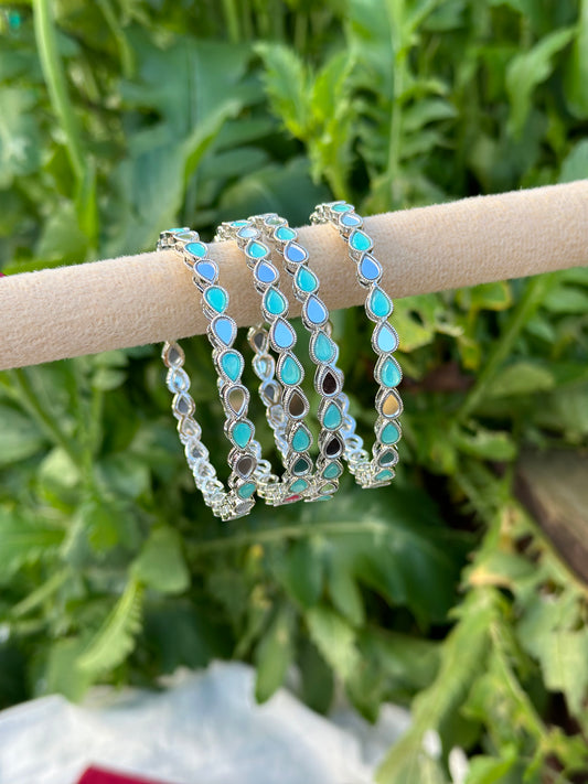 Pista green mirror Kangan / bangles in silver ( set of 4 )