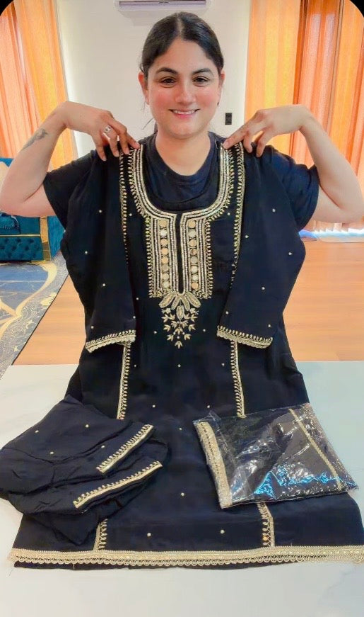 Party wear suit - ( Colour: Black ) Code : 925