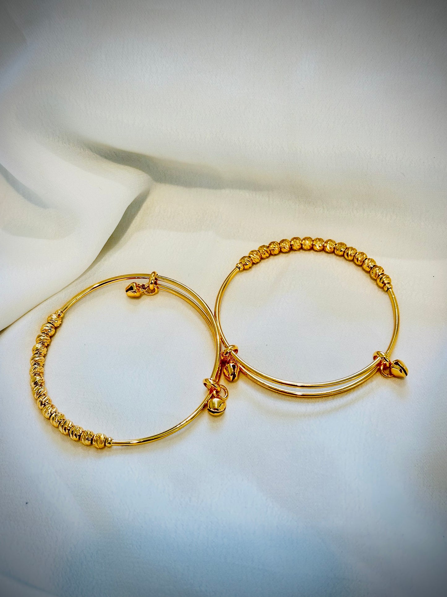Gold Look Adjustable size Bangle ( Per 1PC ) - ( Code: 039 )