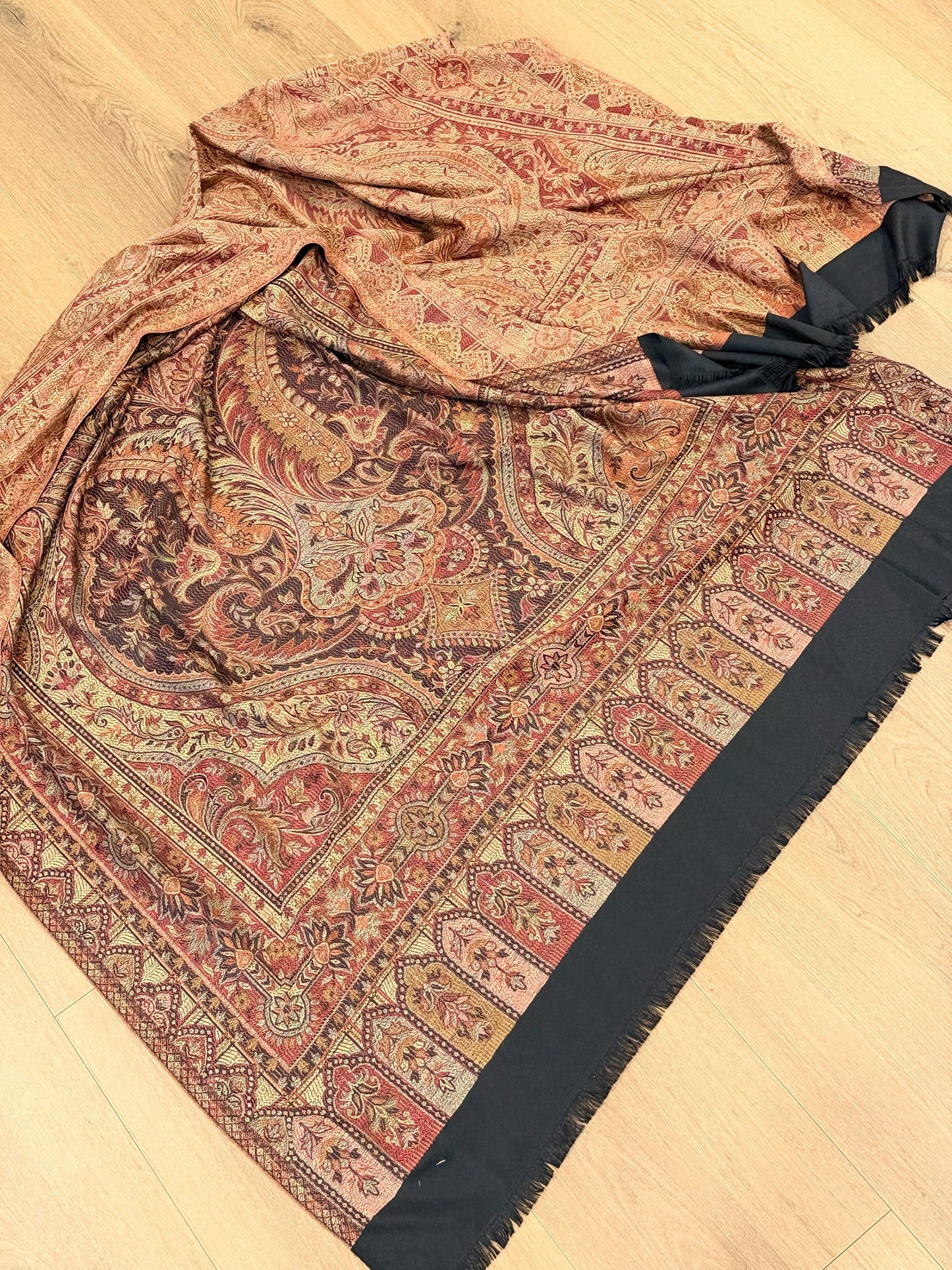 Double sided pashmina shawl : Code Y20