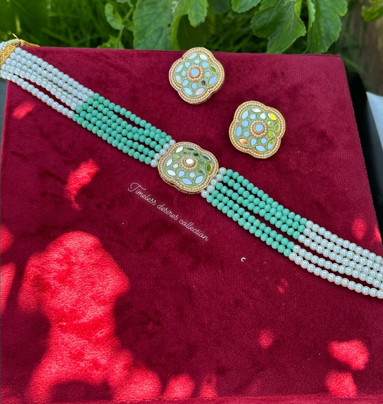 Mint green choker / necklace set with studs