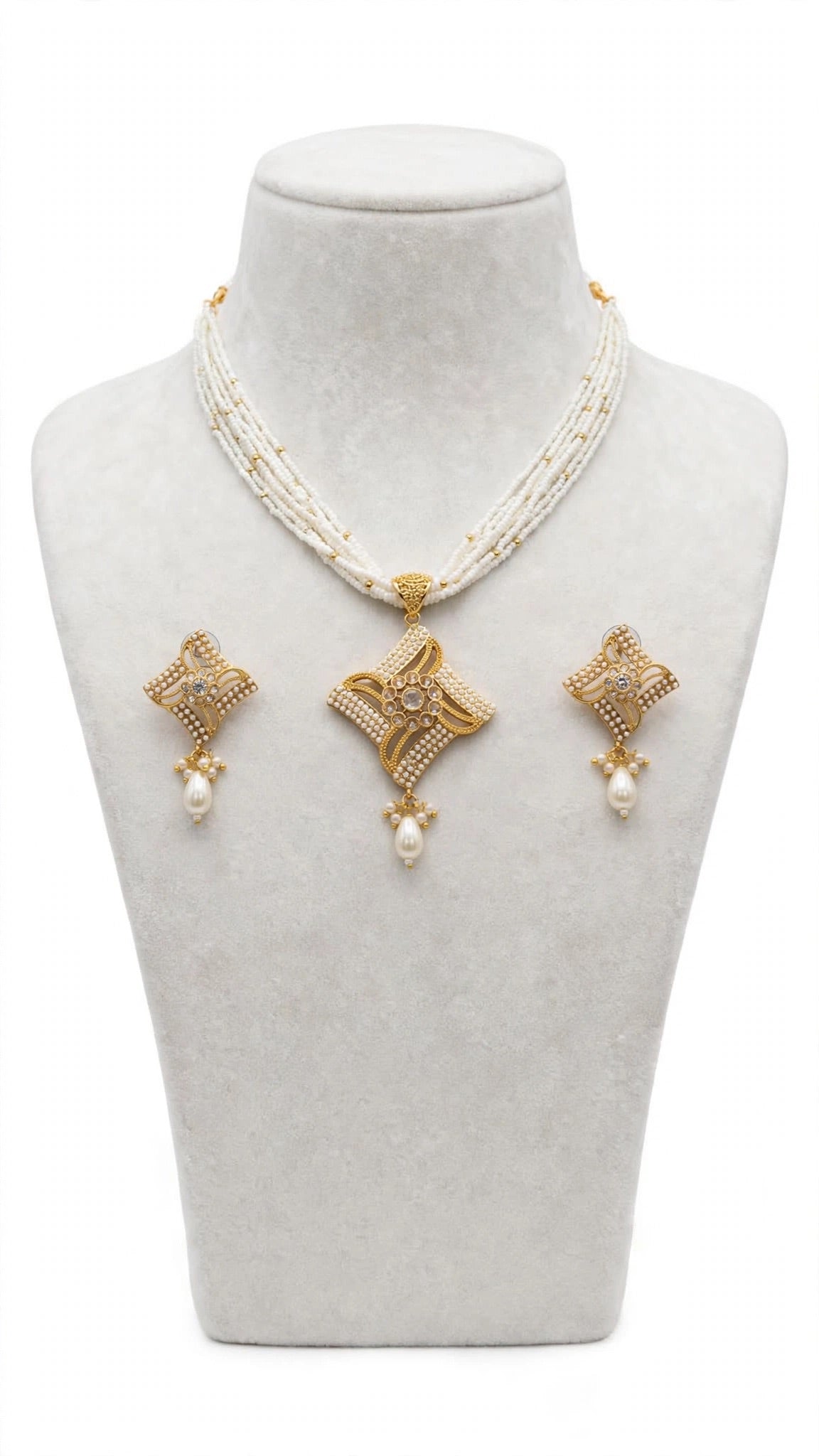 Necklace set with earrings