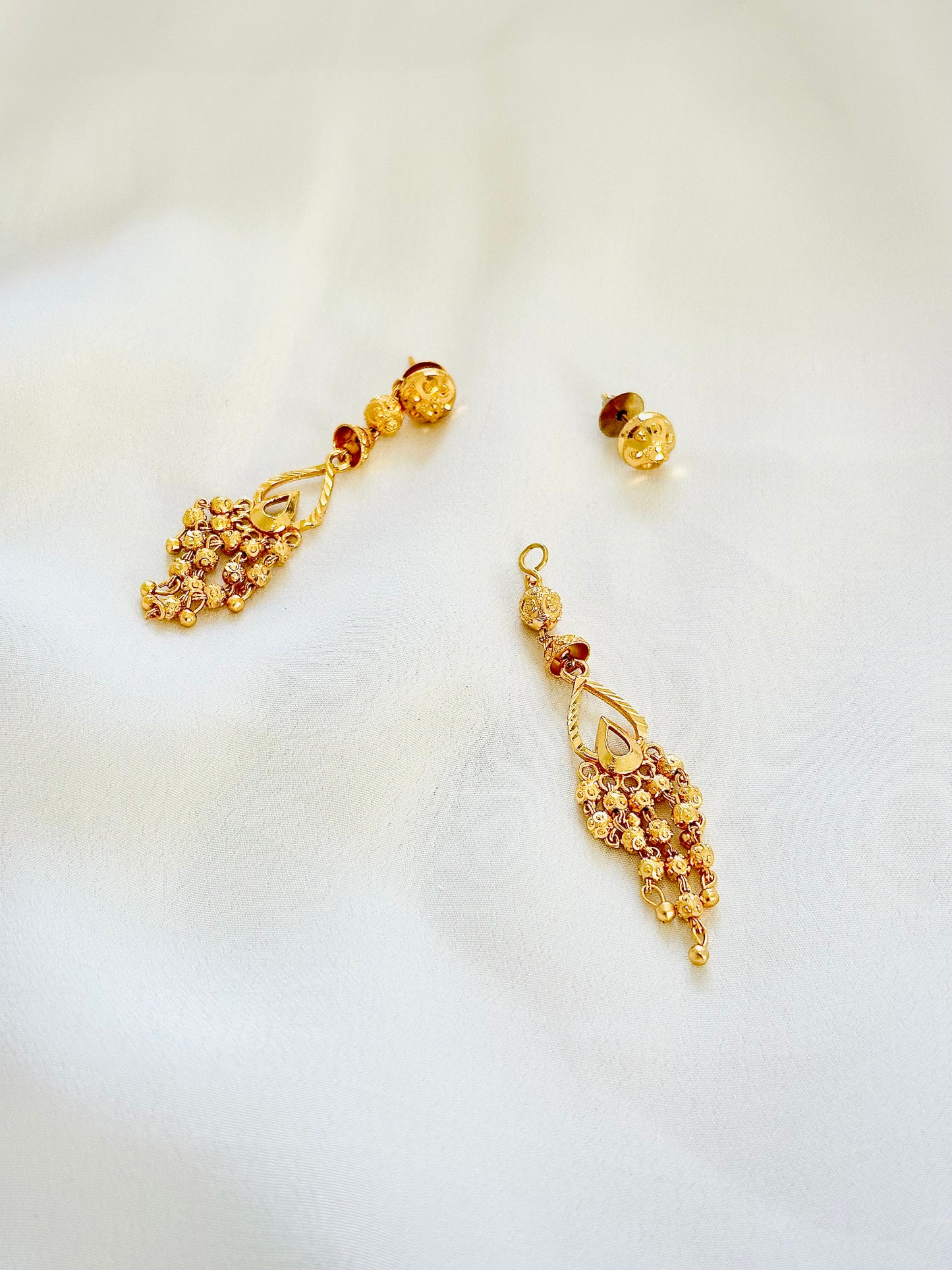Gold Look Earrings, ( Code: 54)