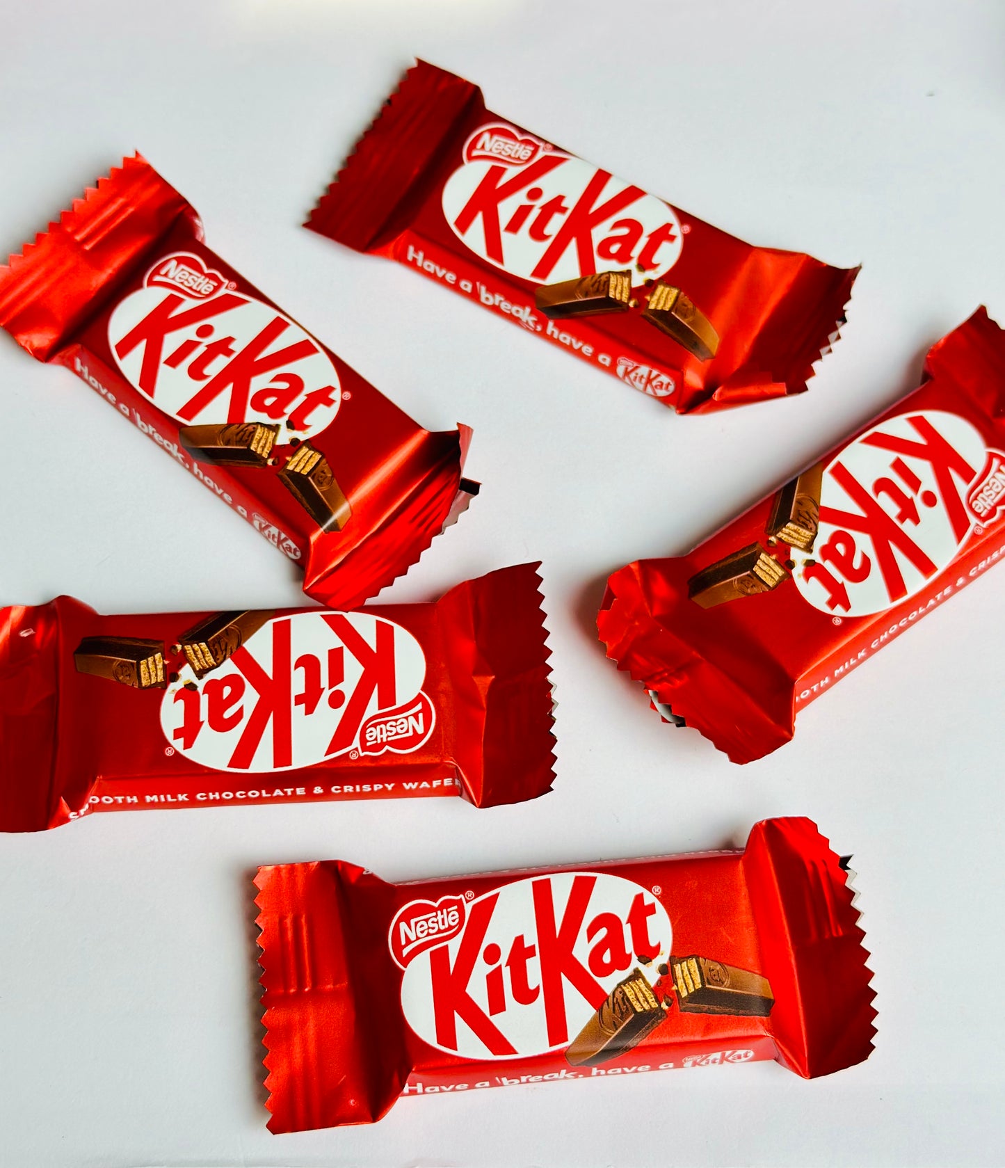 Kit Kat Chocolate Bar ( Per PC ) - 15 gm