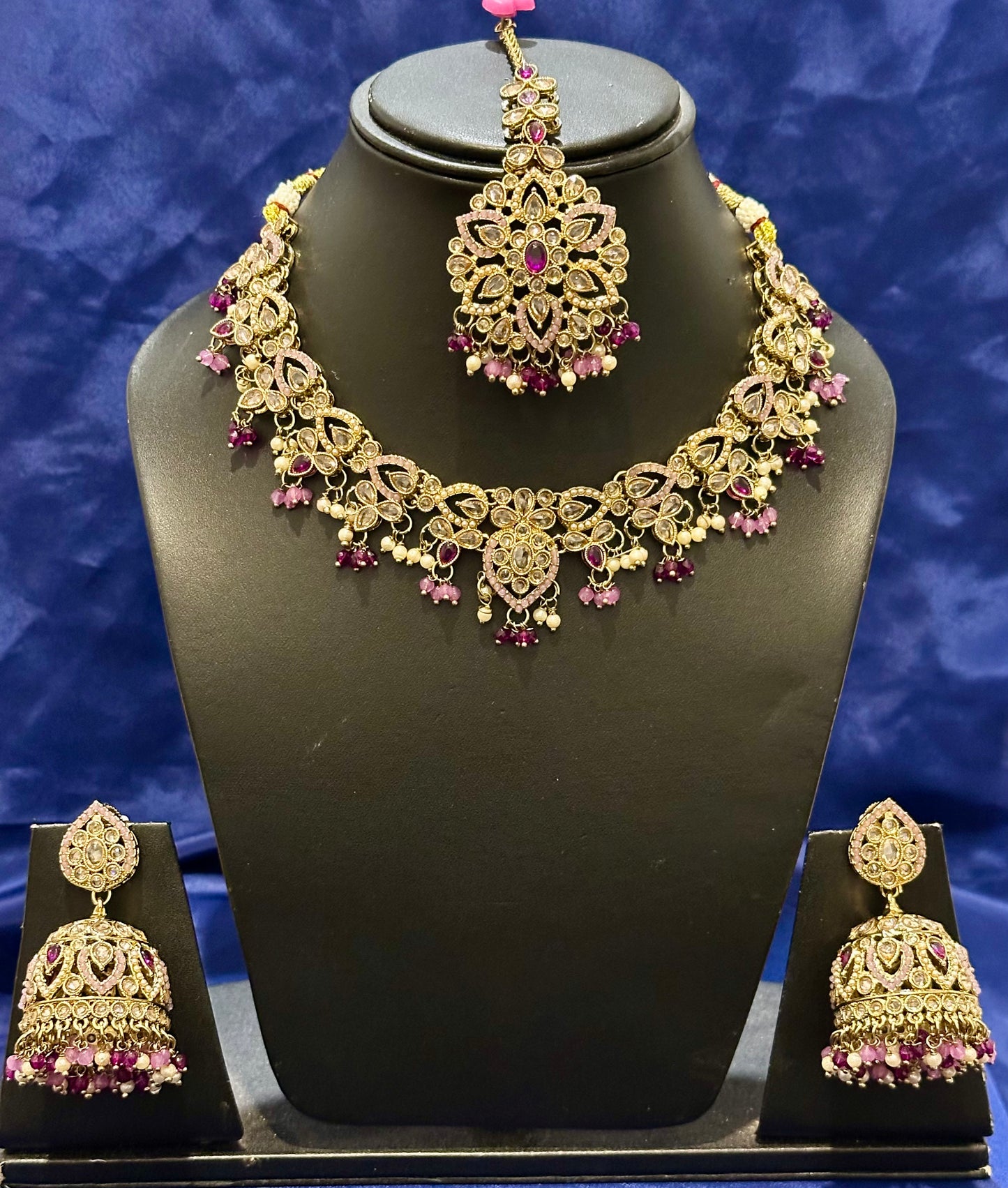 Necklace set with earrings and tikka in polki, Colour: Purple, Code: 083