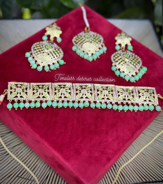 Pista or Mint Green colour Choker or Necklace set in Jadau