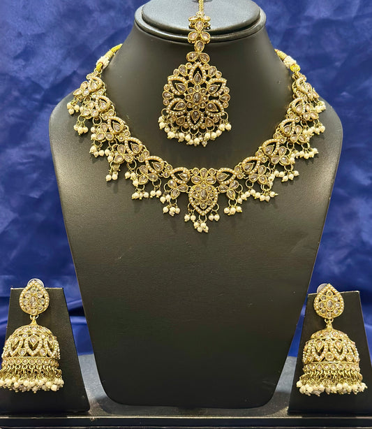 Necklace set with earrings and tikka in polki, Colour: Golden, Code: 085