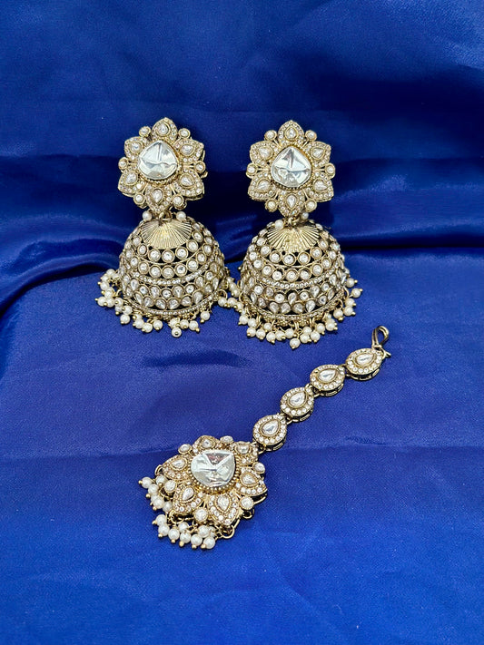 Kundan earrings with tikka, Colour: golden, (Code: 084)