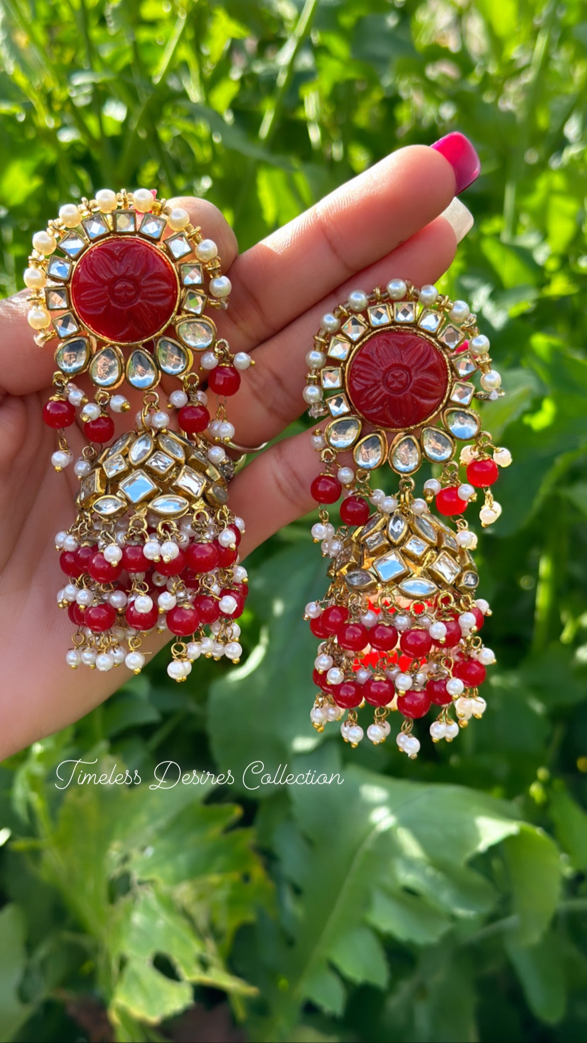 Red Necklace / Choker set in Kundan with curving stone ( awesome PC 👌)