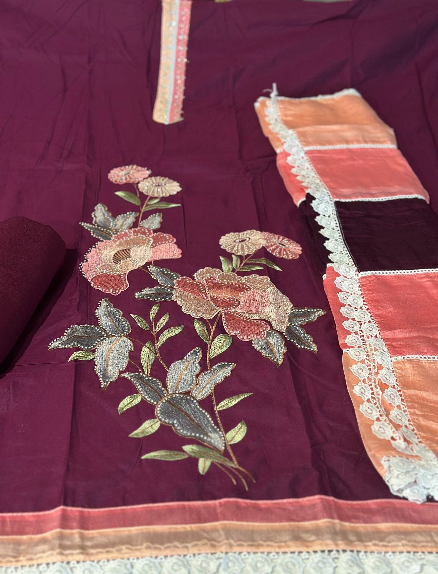 Unstitched suit on masleen - Colour : wine