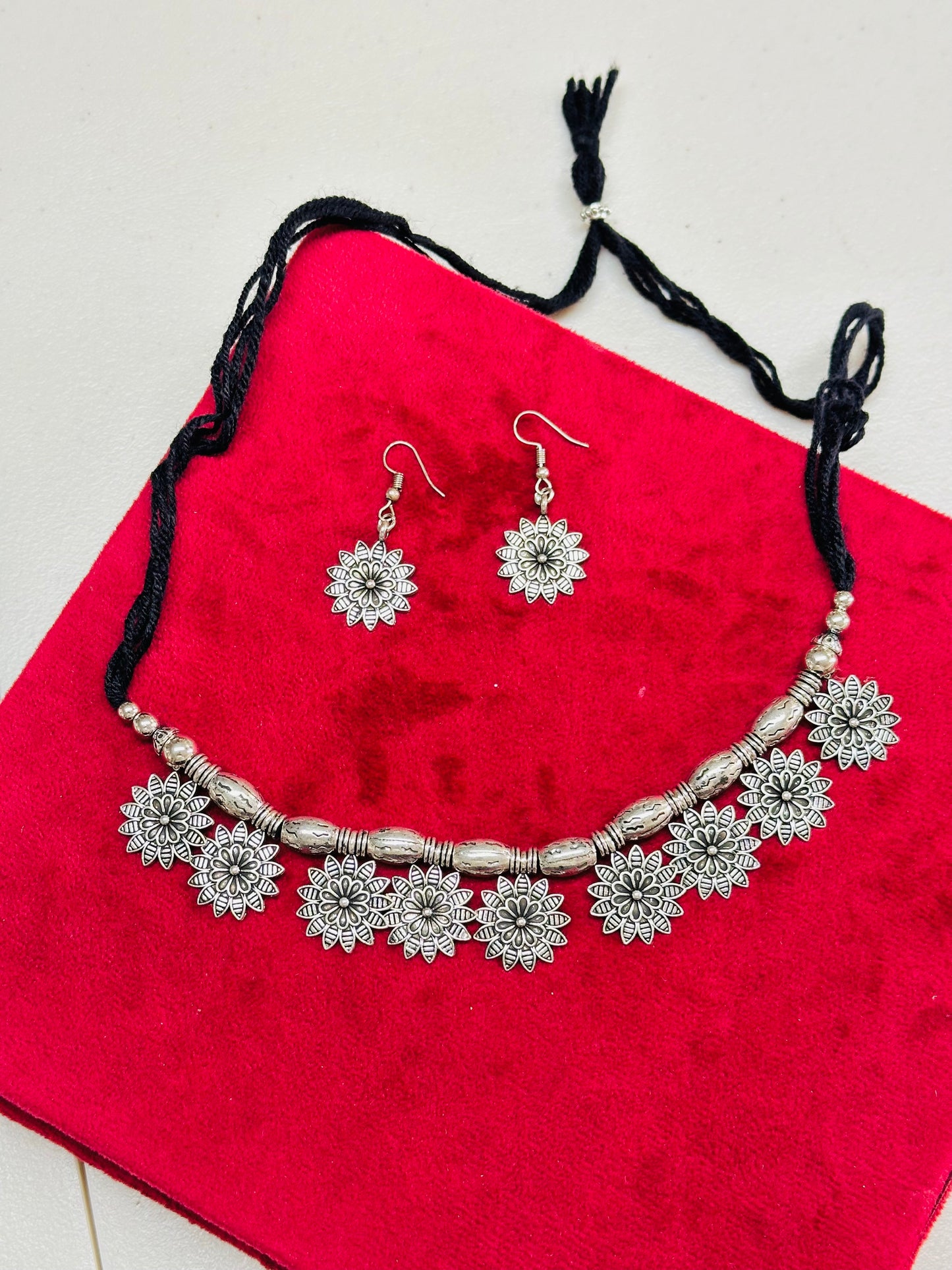 Necklace set with earrings