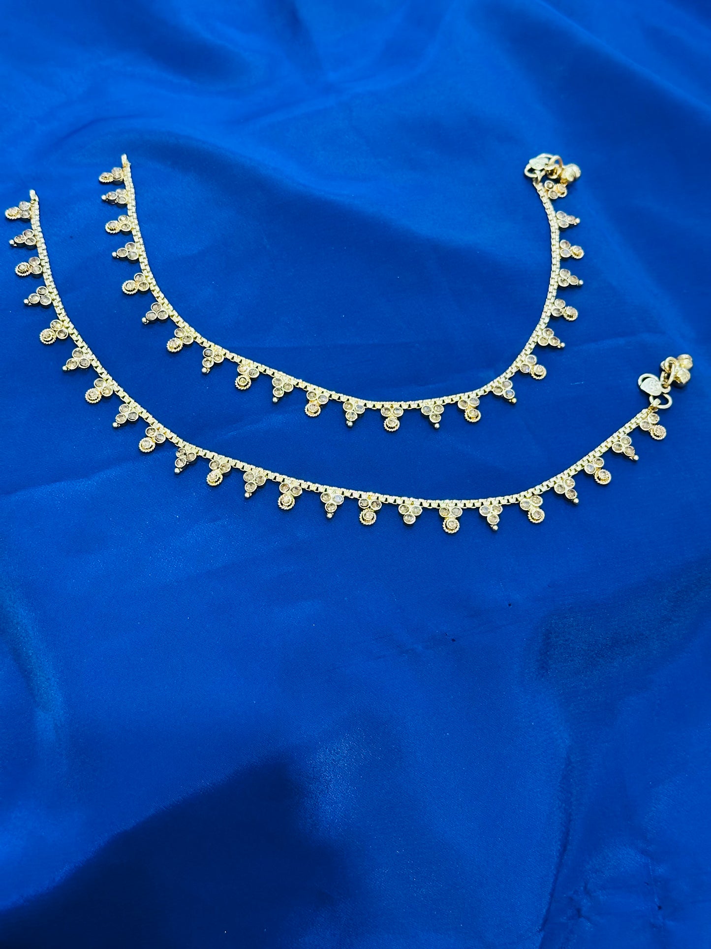 Antiq anklets in gold colour - (Code:053)