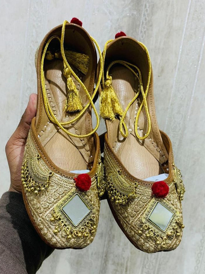 Punjabi trending jutti, Colour: Golden, (Code: X03)