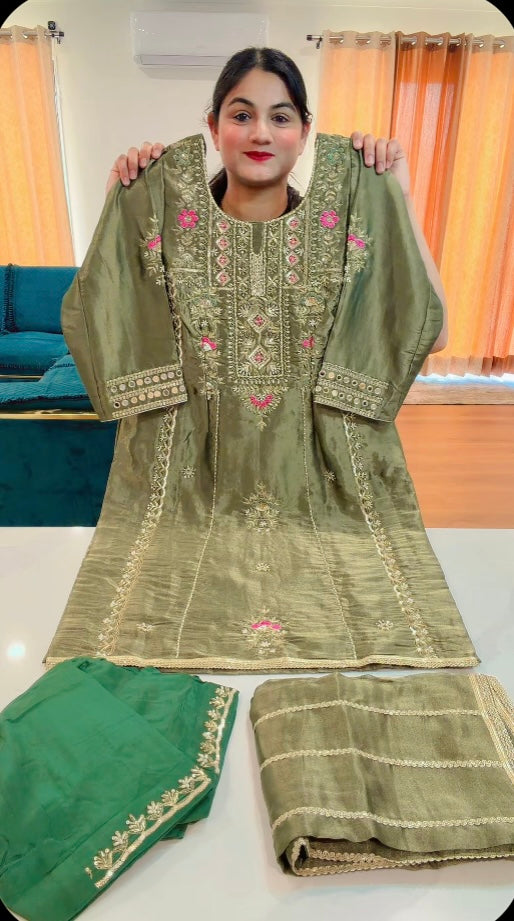 Handwork party-wear suit - Code 919
