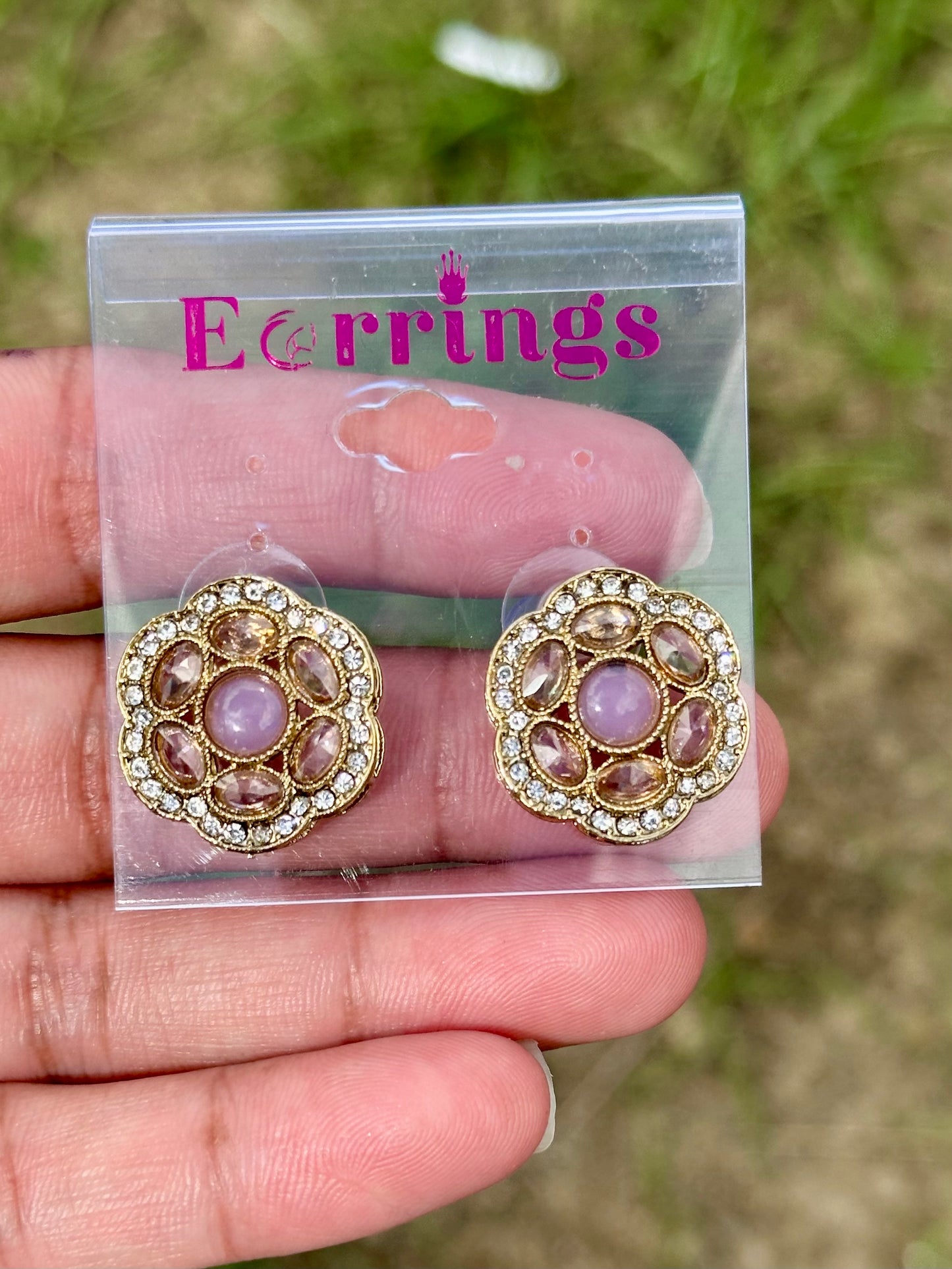 Baby pink stud earrings - J28