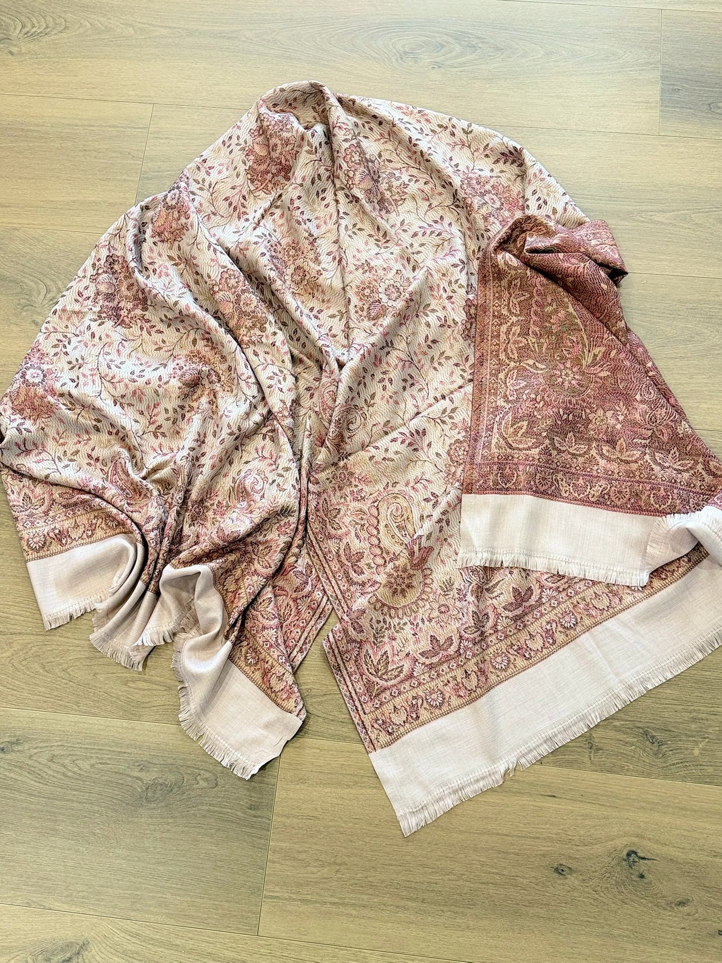 Double sided Pashmina shawl - Code Y20