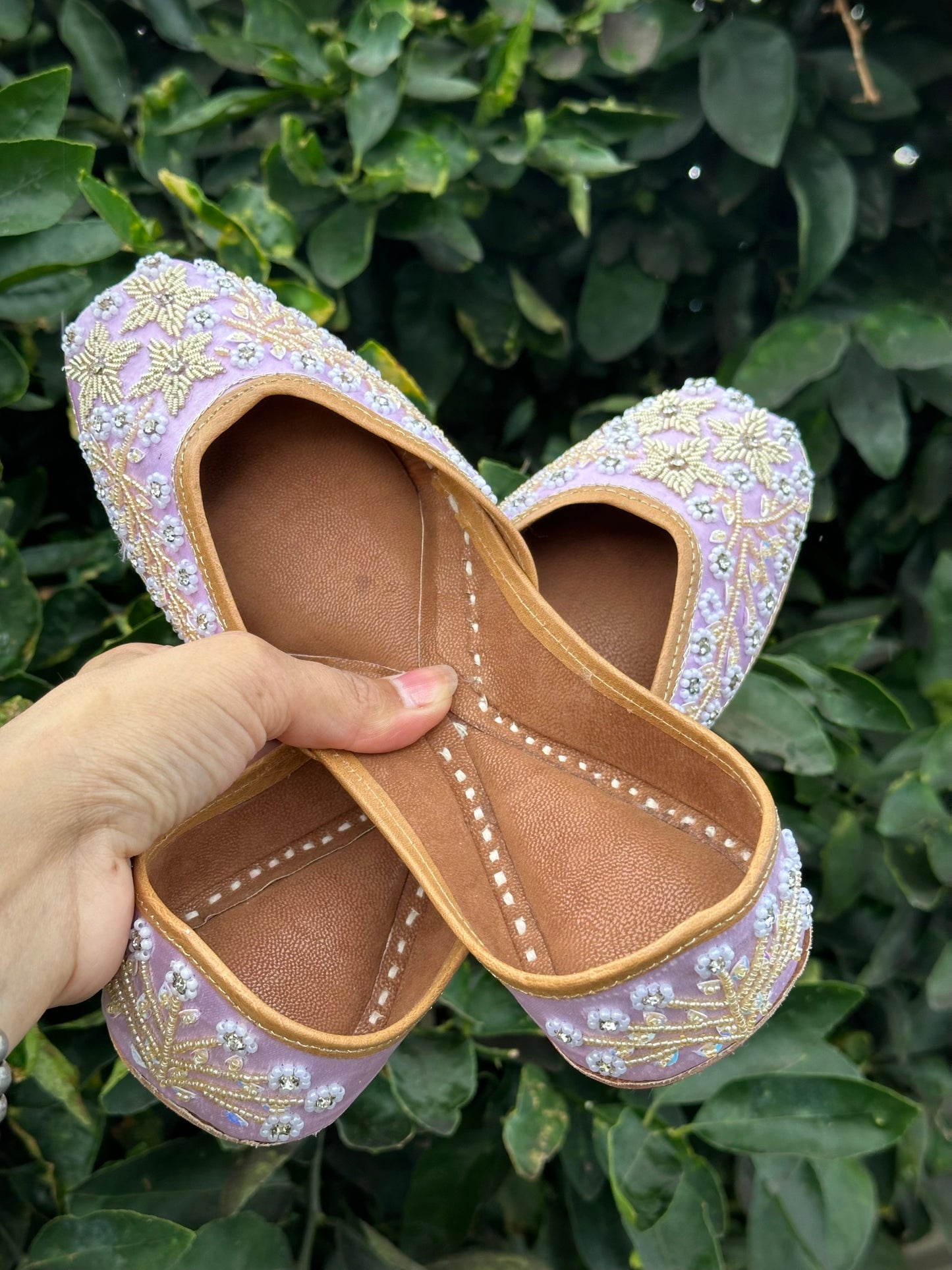 Light purple colour punjabi jutti with hand work