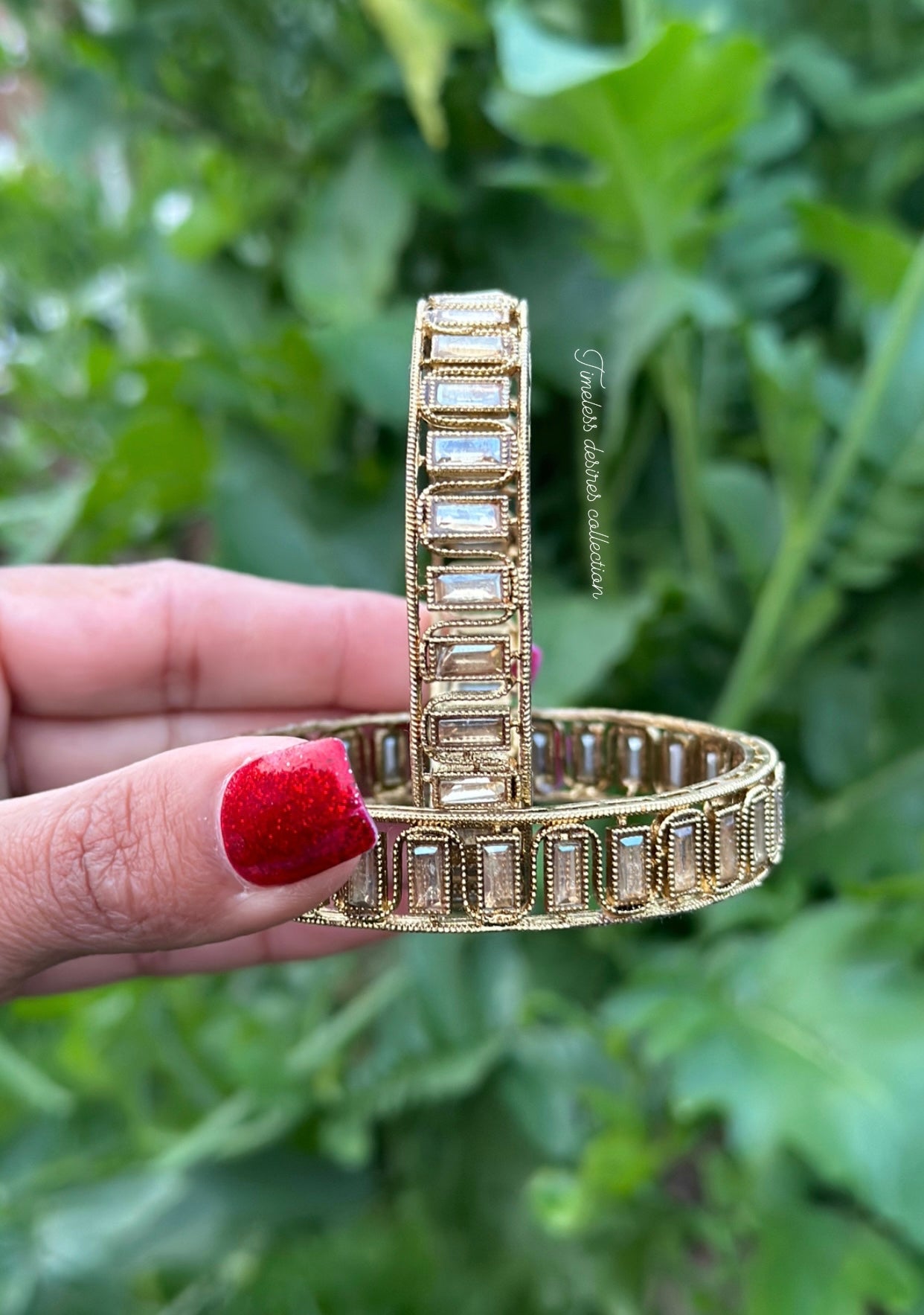 Golden kangan / bangles in Polki