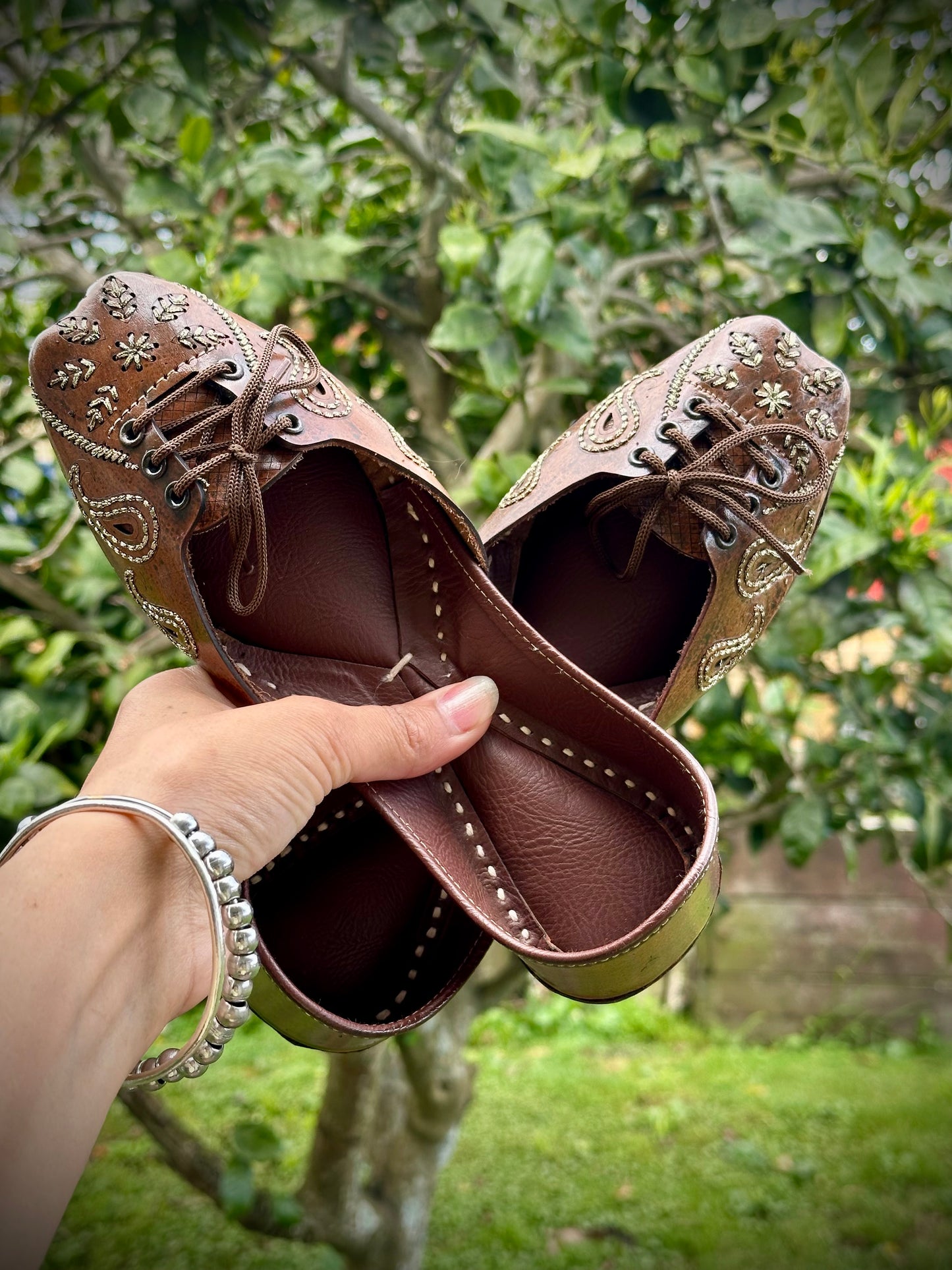 Boot Jutti for causal wear in brown colour with lace work