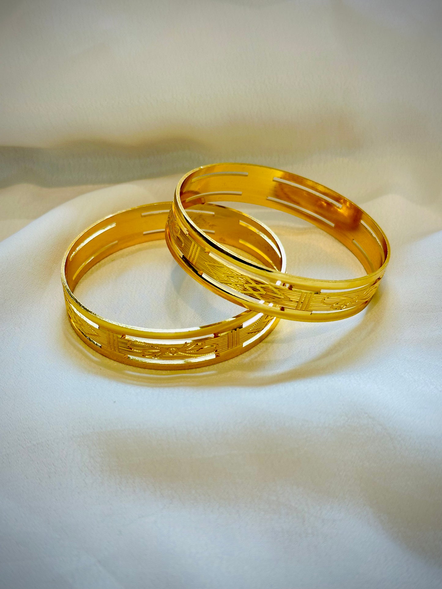 Gold Look Bangles set of 2 - ( Code: 41 )