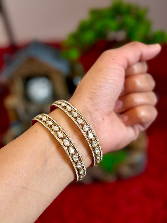 Kundan AD Golden Kade - Set of 2 Bangles X18