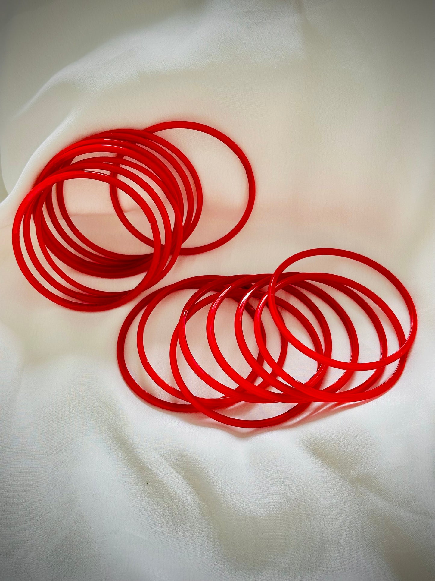 Glass bangles (12 pack), Colour: Red