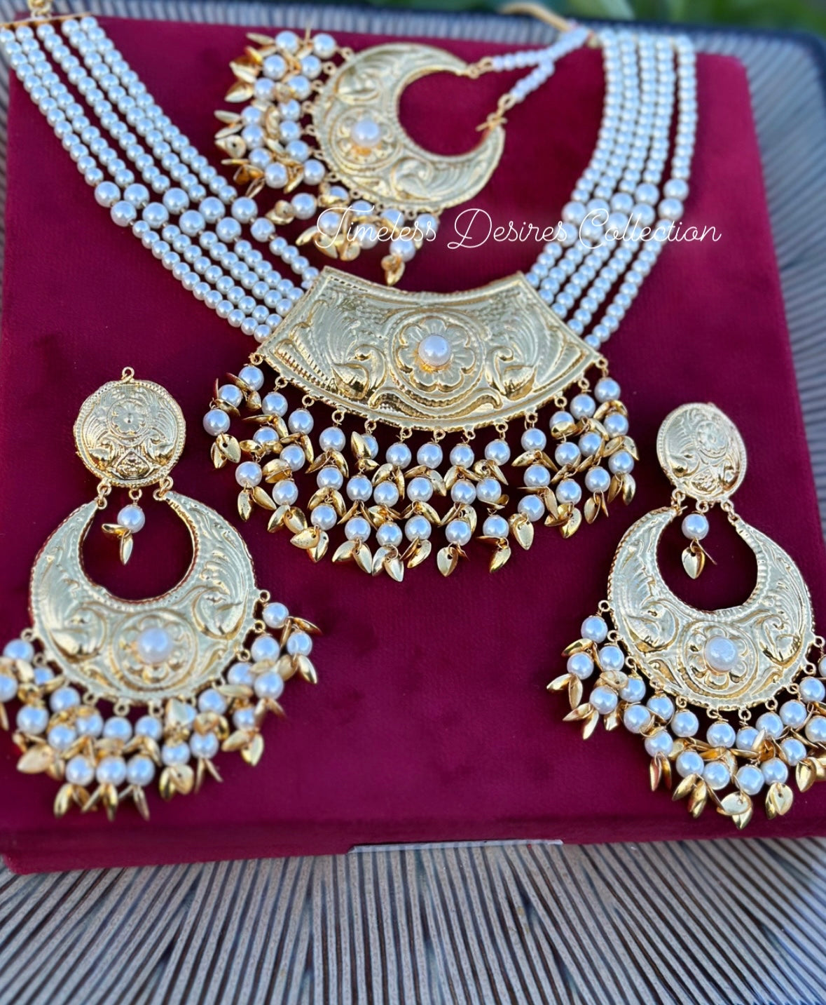 White and Gold Pipal Patti necklace set in Punjabi traditional jewellery
