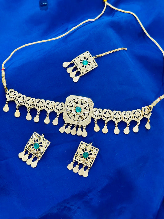 Gold look necklace set - ( Code:072)
