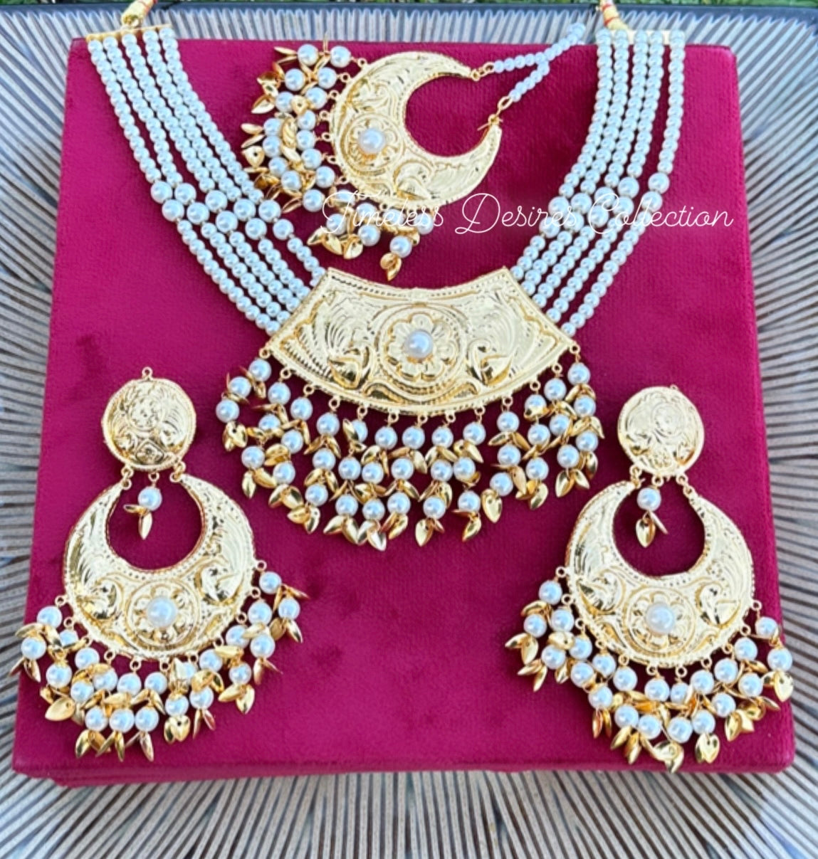 White and Gold Pipal Patti necklace set in Punjabi traditional jewellery