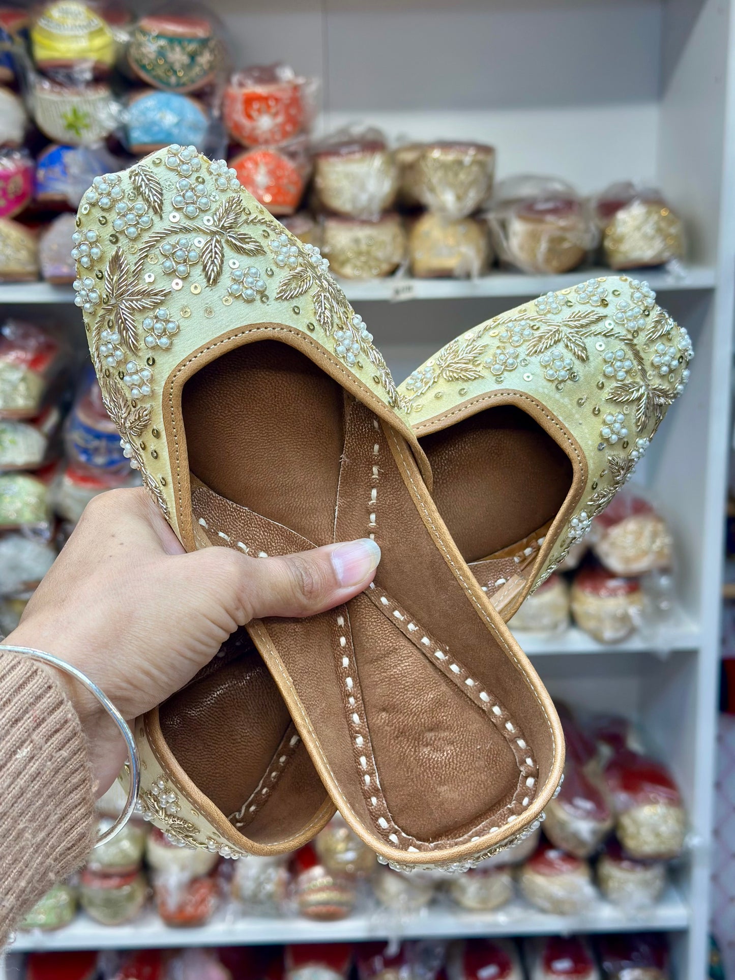 Punjabi hand work jutti in golden colour (double cushion), Code: JU1