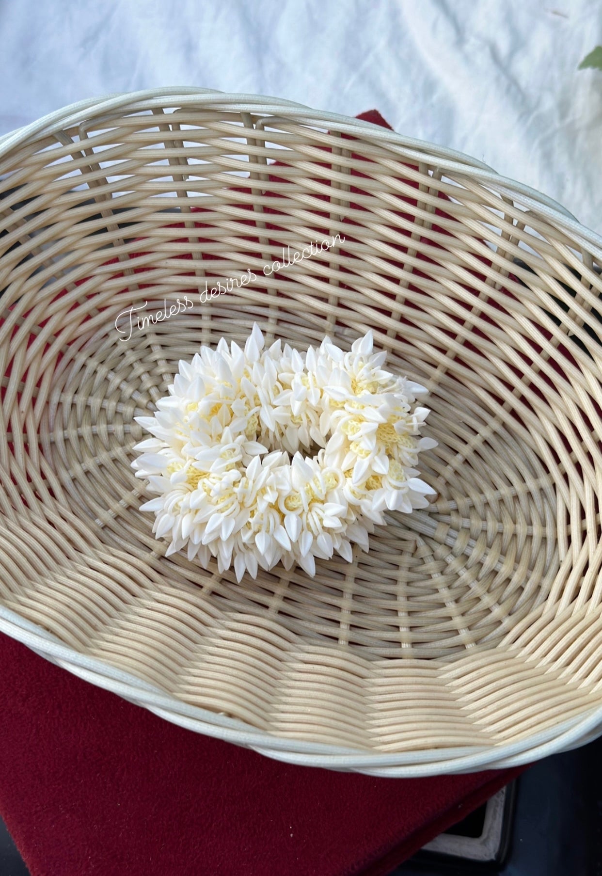 White hair gajra