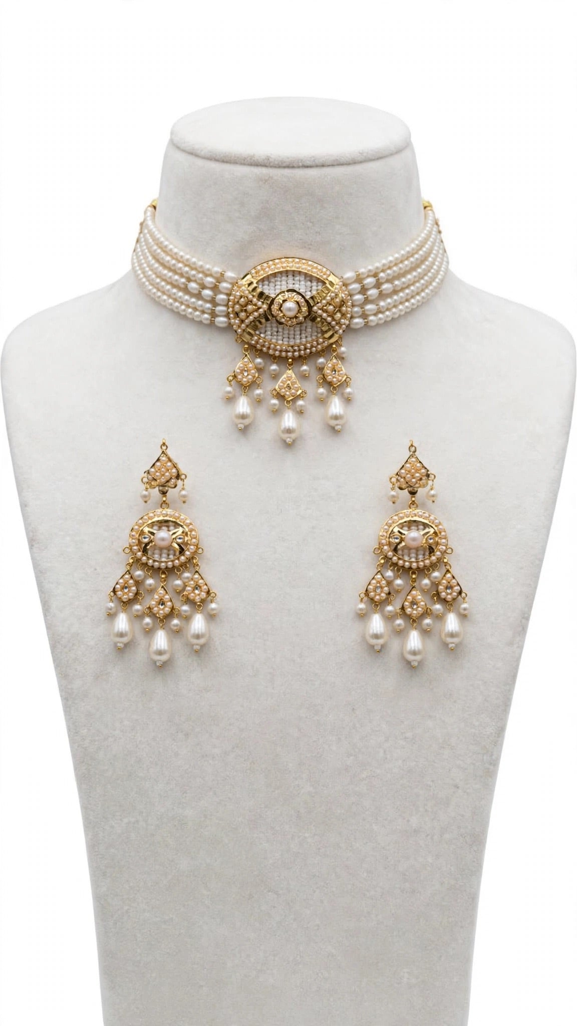 Necklace set with earrings