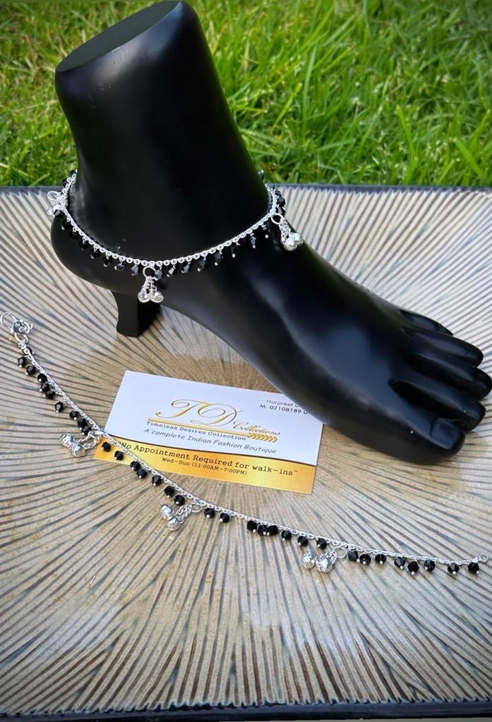 Casual wear silver black beaded anklets (TD-25)