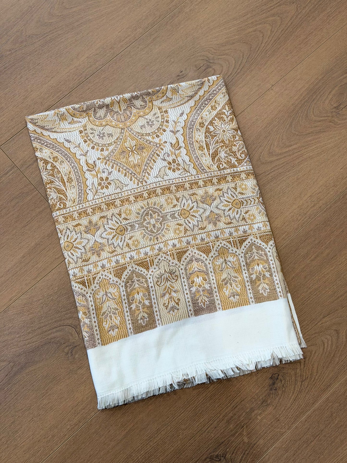 Off white Pashmina shawl - Code Y19