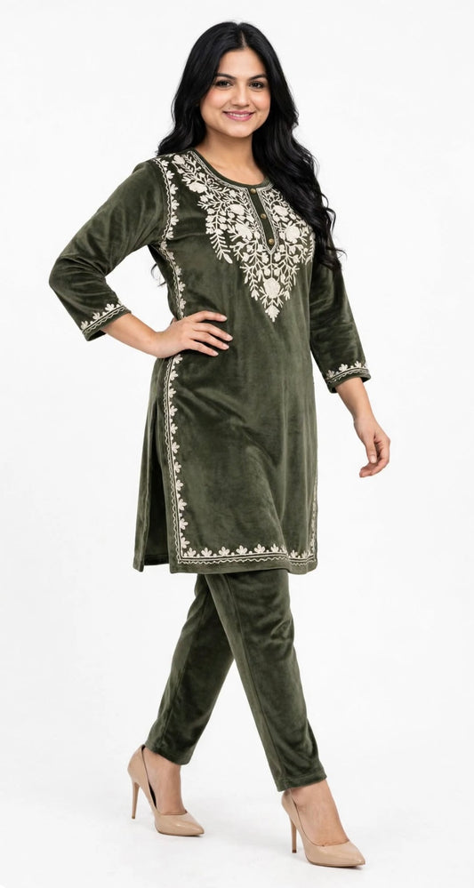 Velvet short kurti kashmiri co-ord set (Free size 36-44)