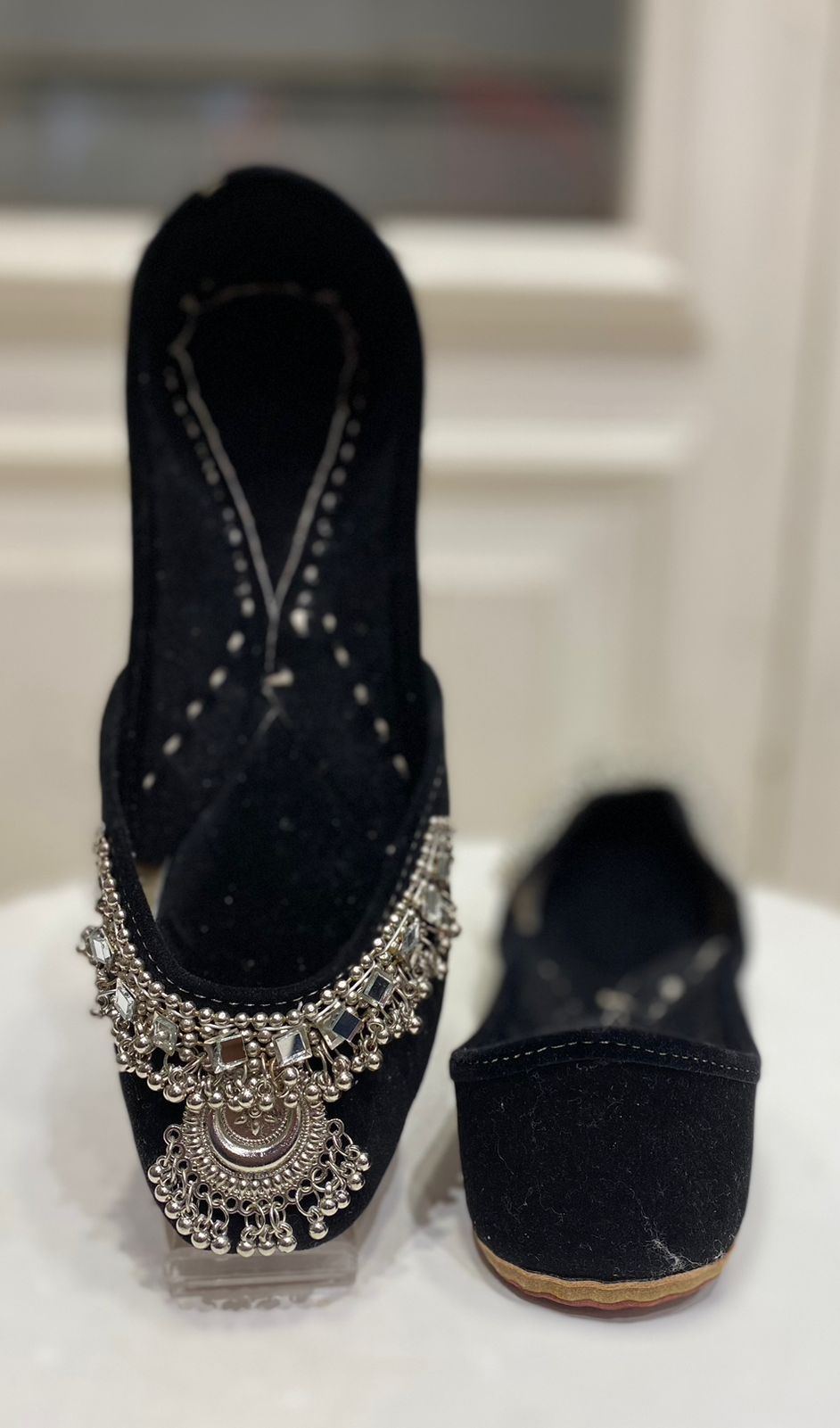 Black Punjabi Jutti