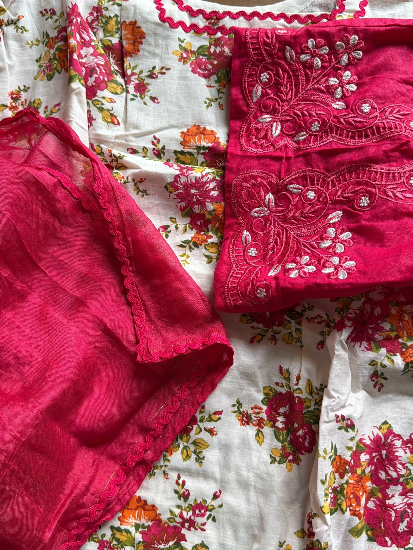 Pant suit in cotton with emboridery in pink - Code 289
