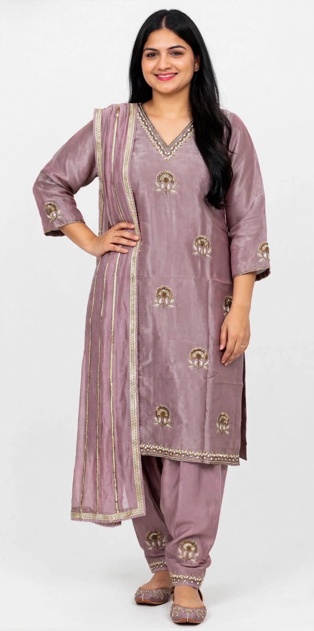 Silk base handwork pakistani look kameez with silk salwar paired up with chinon duppta - Colour : Mauve ( Code :  011 )