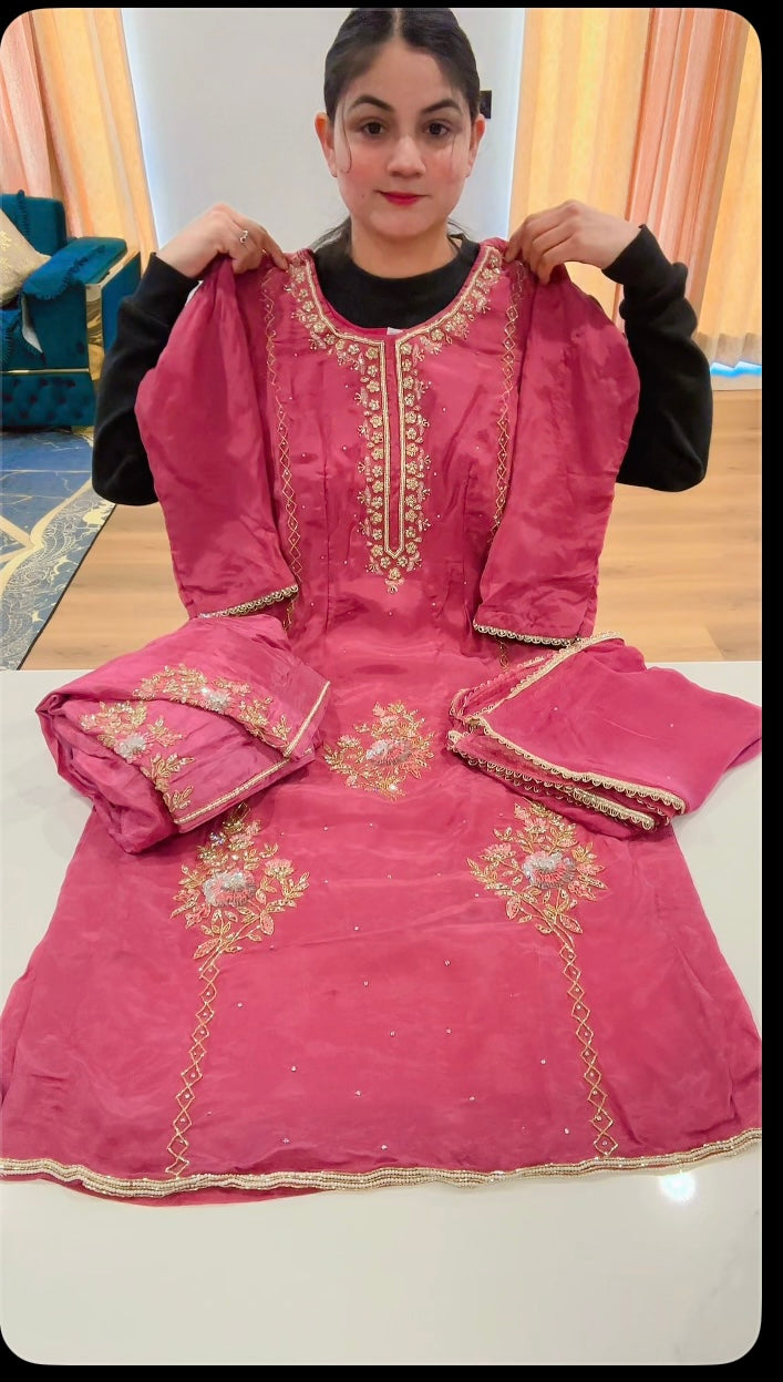 Handwokr crepe silk suit with chiffon duppata - Code: 627