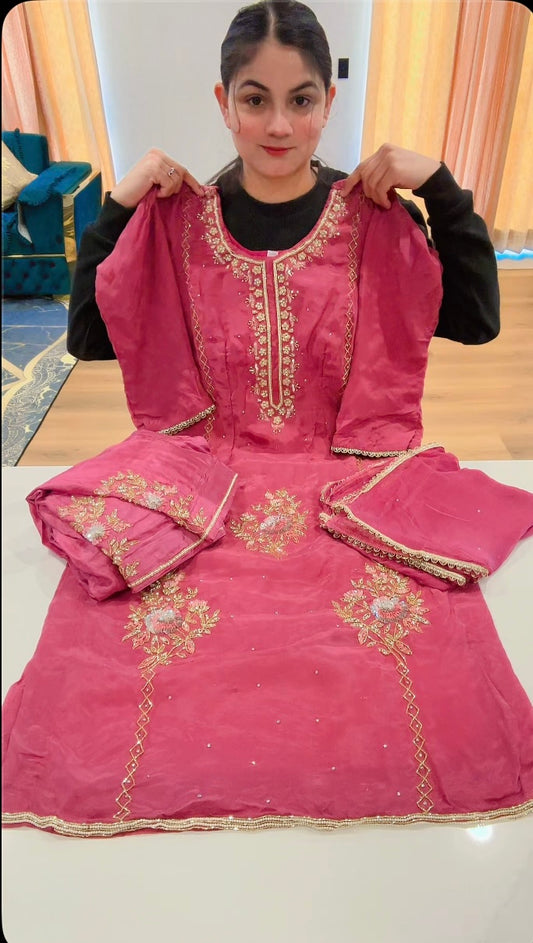 Handwokr crepe silk suit with chiffon duppata - Code: 627