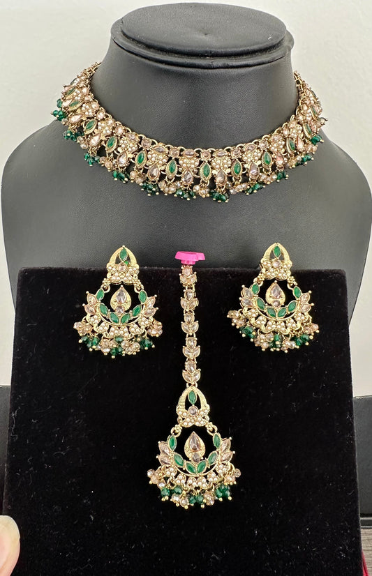 Green necklace set with earrings, Code: E13