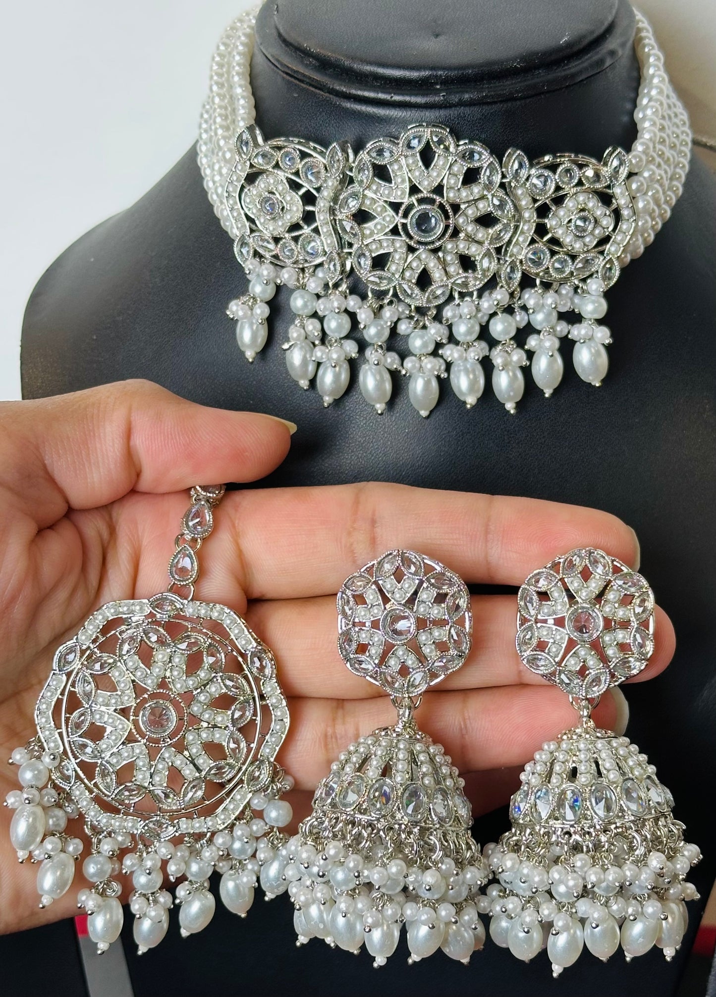 Silver necklace set with earrings, Code: E16
