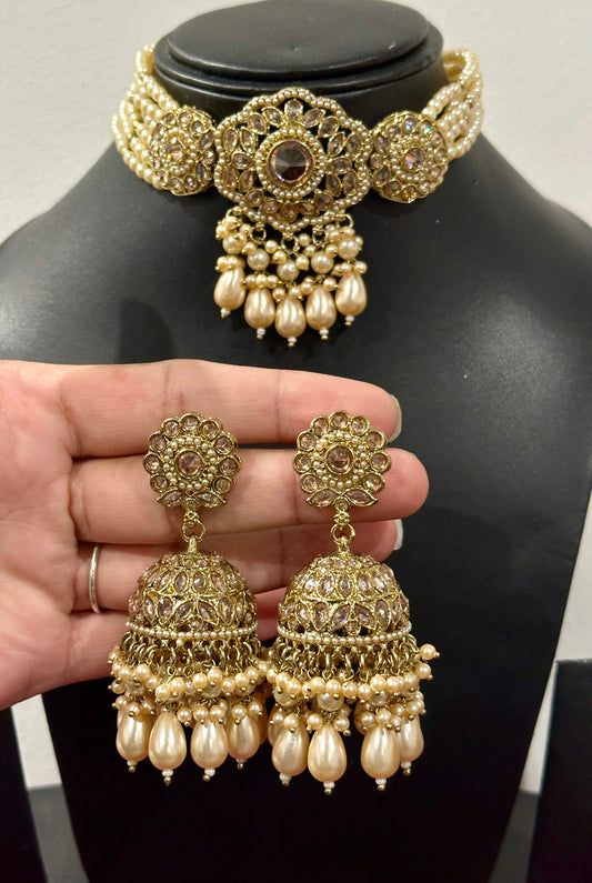 Golden necklace set with earrings, Code: E17