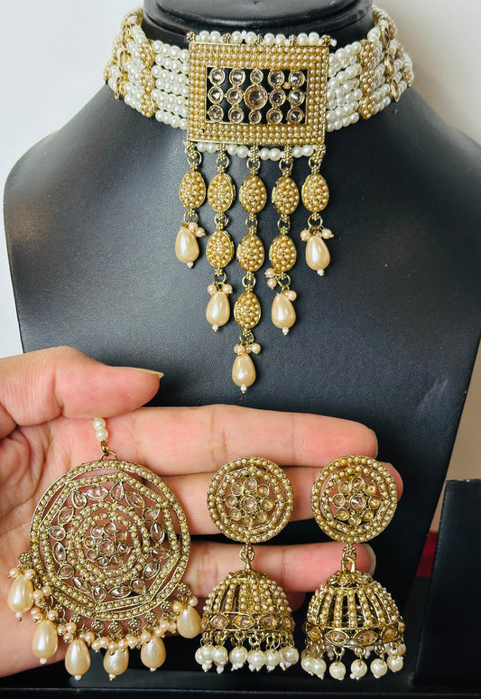Golden necklace set with earrings, Code: E19