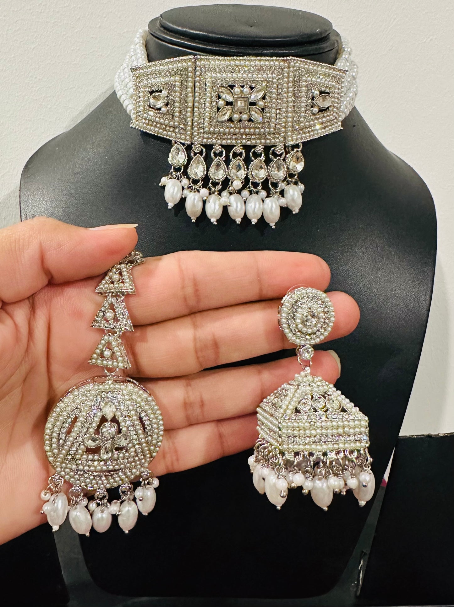 Silver necklace set with earrings, Code: E18