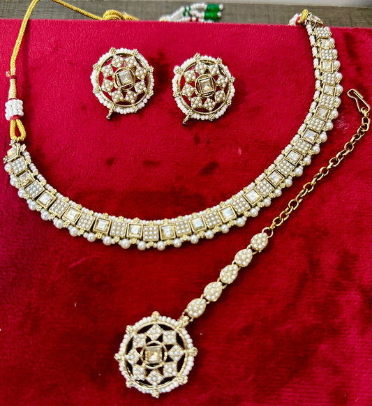 Golden necklace set with earrings, Code: E20