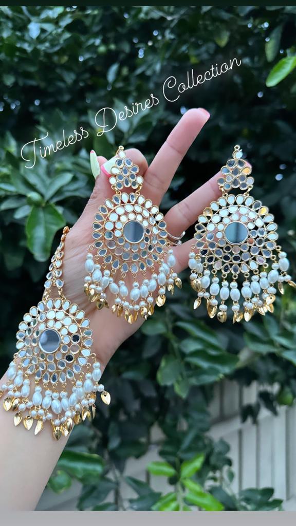 White & Golden Earrings Tikka Set in mirror with pipal patti