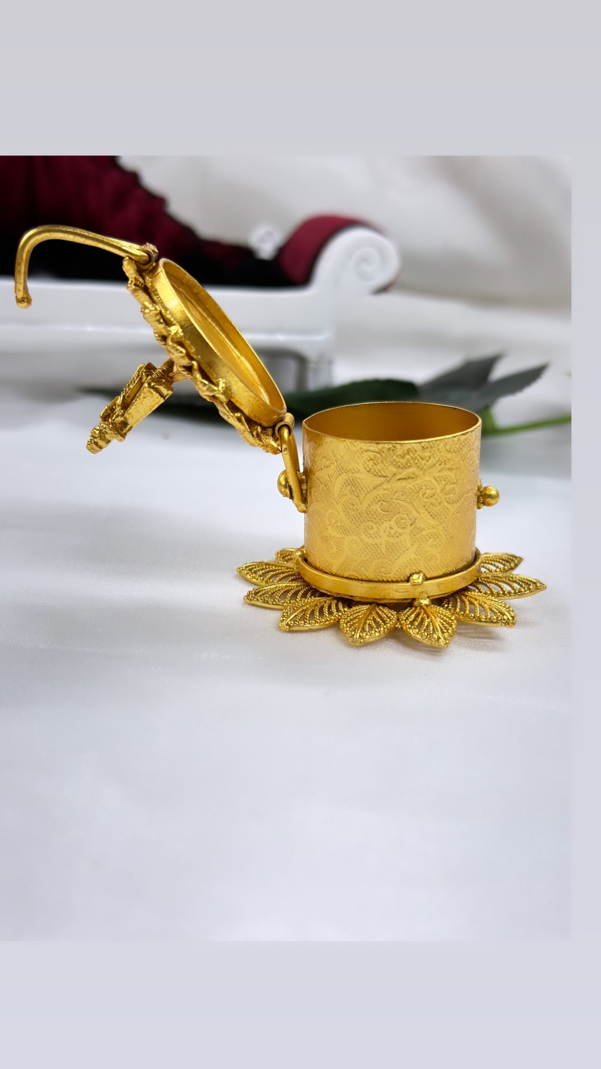 Sindoor Box (Leafy)